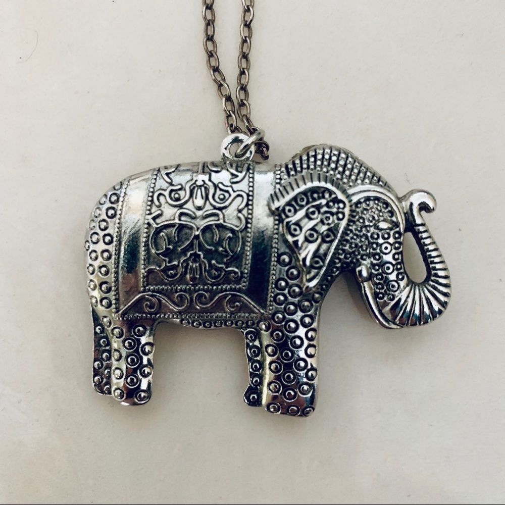 Statement Elephant Pendant - Picture 2 of 3